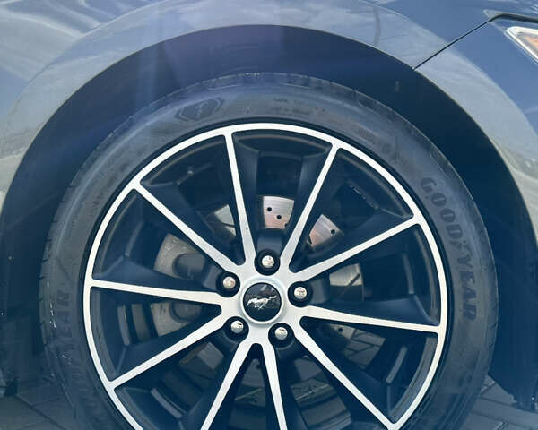 Серый Форд Мустанг, объемом двигателя 2.3 л и пробегом 110 тыс. км за 15555 $, фото 29 на Automoto.ua