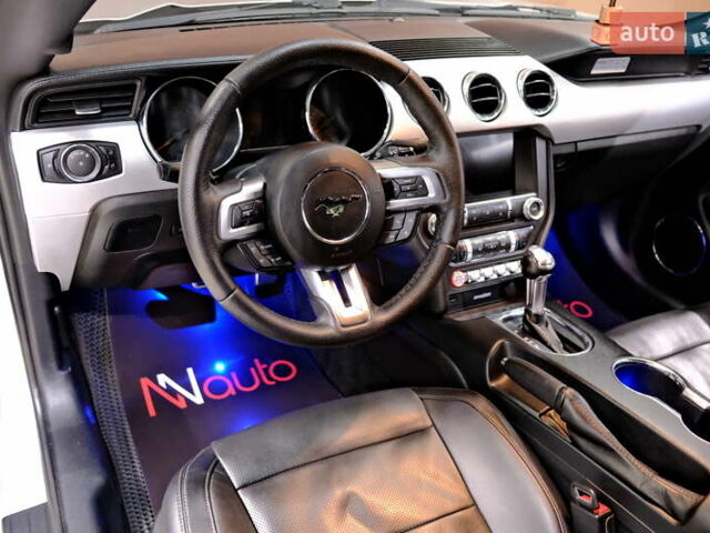 Серый Форд Мустанг, объемом двигателя 2.3 л и пробегом 91 тыс. км за 13900 $, фото 28 на Automoto.ua