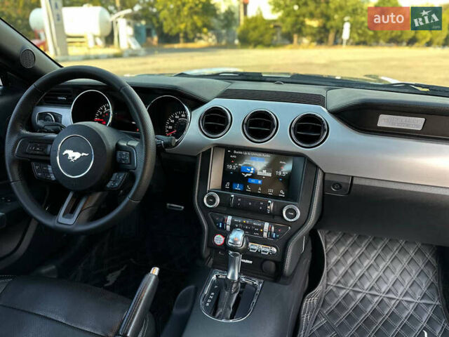 Серый Форд Мустанг, объемом двигателя 2.26 л и пробегом 161 тыс. км за 13599 $, фото 19 на Automoto.ua