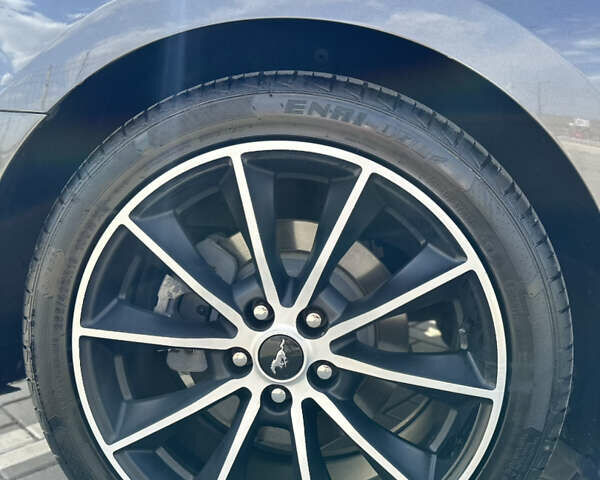 Серый Форд Мустанг, объемом двигателя 2.3 л и пробегом 110 тыс. км за 15555 $, фото 30 на Automoto.ua