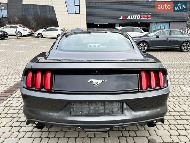 Серый Форд Мустанг, объемом двигателя 2.26 л и пробегом 98 тыс. км за 16700 $, фото 13 на Automoto.ua