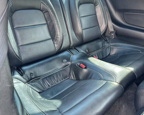 Серый Форд Мустанг, объемом двигателя 2.3 л и пробегом 110 тыс. км за 15555 $, фото 12 на Automoto.ua