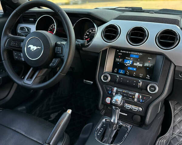 Серый Форд Мустанг, объемом двигателя 2.26 л и пробегом 161 тыс. км за 13599 $, фото 20 на Automoto.ua