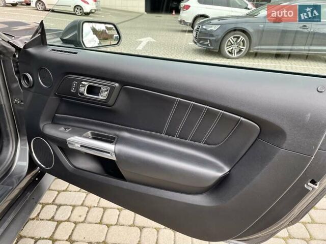 Серый Форд Мустанг, объемом двигателя 2.26 л и пробегом 98 тыс. км за 16700 $, фото 25 на Automoto.ua