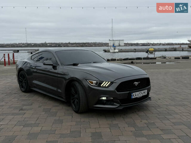 Серый Форд Мустанг, объемом двигателя 2.26 л и пробегом 100 тыс. км за 14500 $, фото 2 на Automoto.ua