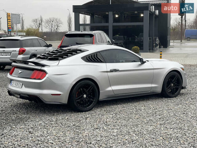 Серый Форд Мустанг, объемом двигателя 2.26 л и пробегом 80 тыс. км за 17500 $, фото 7 на Automoto.ua
