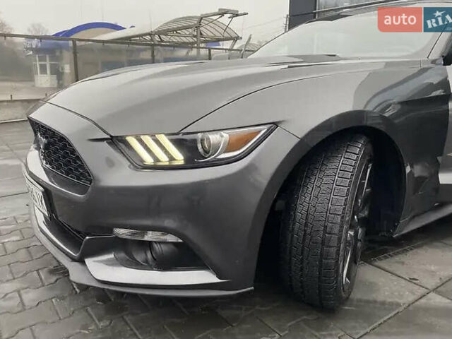 Форд Мустанг 2017 в Ровно на Automoto.ua Серый Форд Мустанг, объемом двигателя 2.26 л и пробегом 162 тыс. км за 19500 $, фото 2 на Automoto.ua