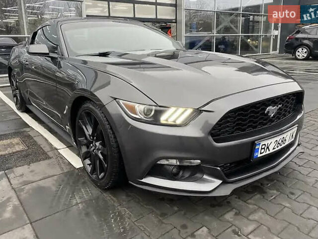 Серый Форд Мустанг, объемом двигателя 2.26 л и пробегом 162 тыс. км за 14999 $, фото 1 на Automoto.ua