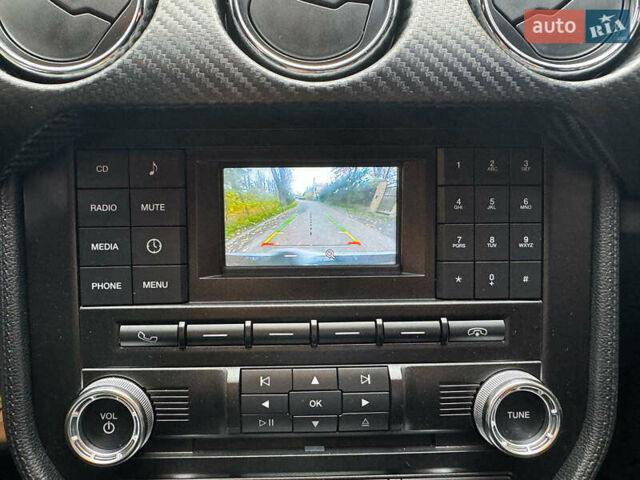 Серый Форд Мустанг, объемом двигателя 3.7 л и пробегом 126 тыс. км за 18440 $, фото 17 на Automoto.ua