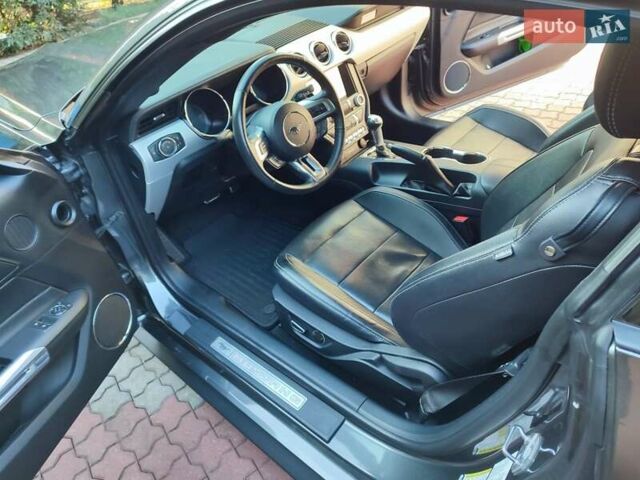 Сірий Форд Мустанг, об'ємом двигуна 2.3 л та пробігом 68 тис. км за 17500 $, фото 16 на Automoto.ua