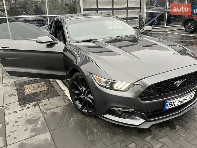 Серый Форд Мустанг, объемом двигателя 2.26 л и пробегом 162 тыс. км за 14999 $, фото 3 на Automoto.ua