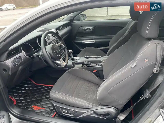 Серый Форд Мустанг, объемом двигателя 2.26 л и пробегом 162 тыс. км за 14999 $, фото 15 на Automoto.ua