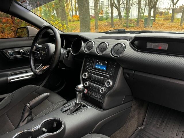 Серый Форд Мустанг, объемом двигателя 3.7 л и пробегом 126 тыс. км за 18440 $, фото 27 на Automoto.ua