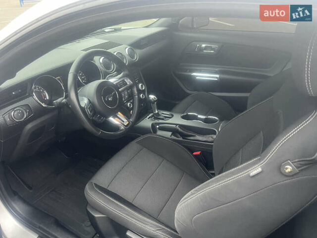 Сірий Форд Мустанг, об'ємом двигуна 3.72 л та пробігом 125 тис. км за 18500 $, фото 4 на Automoto.ua