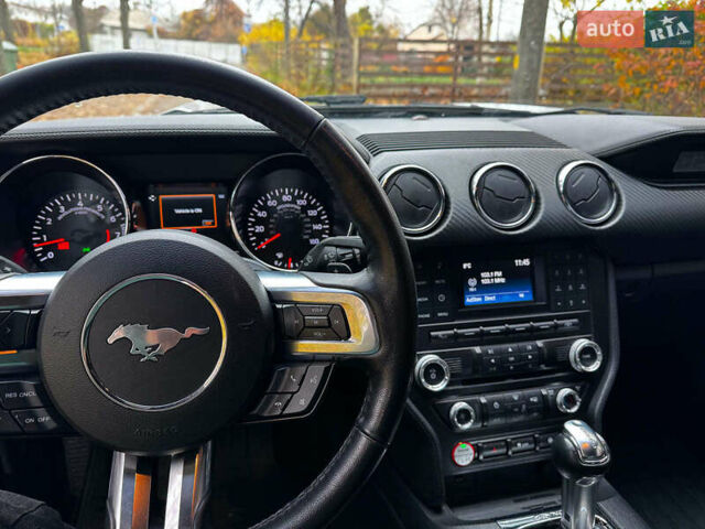 Серый Форд Мустанг, объемом двигателя 3.7 л и пробегом 126 тыс. км за 18440 $, фото 21 на Automoto.ua