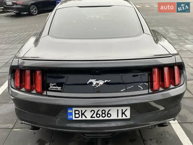 Форд Мустанг 2017 в Ровно на Automoto.ua Серый Форд Мустанг, объемом двигателя 2.26 л и пробегом 162 тыс. км за 19500 $, фото 4 на Automoto.ua