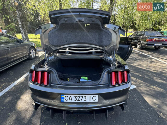 Серый Форд Мустанг, объемом двигателя 2.3 л и пробегом 63 тыс. км за 19000 $, фото 19 на Automoto.ua
