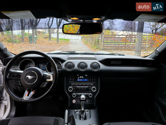 Серый Форд Мустанг, объемом двигателя 3.7 л и пробегом 126 тыс. км за 18440 $, фото 24 на Automoto.ua