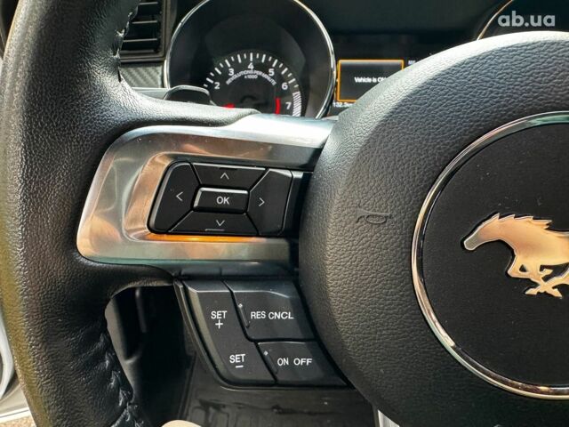 Серый Форд Мустанг, объемом двигателя 3.7 л и пробегом 126 тыс. км за 18440 $, фото 13 на Automoto.ua