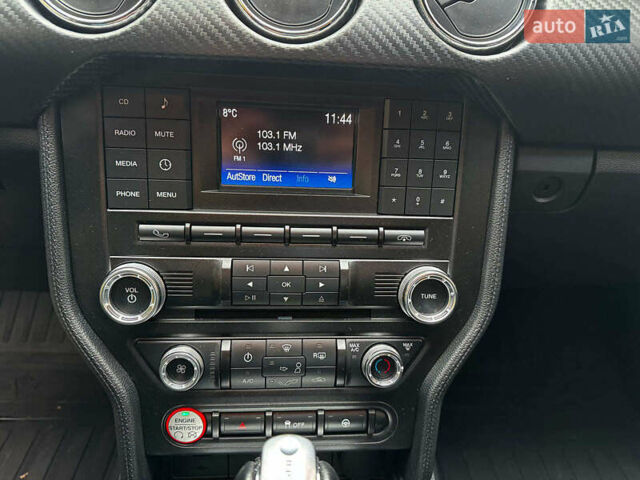 Серый Форд Мустанг, объемом двигателя 3.7 л и пробегом 126 тыс. км за 18440 $, фото 16 на Automoto.ua