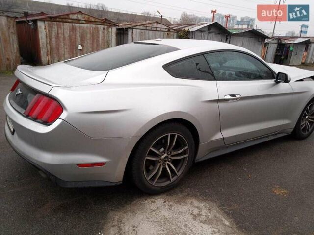 Сірий Форд Мустанг, об'ємом двигуна 2.26 л та пробігом 138 тис. км за 10600 $, фото 1 на Automoto.ua