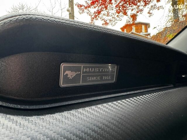 Серый Форд Мустанг, объемом двигателя 3.7 л и пробегом 126 тыс. км за 18440 $, фото 22 на Automoto.ua