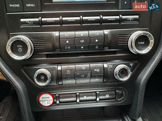 Серый Форд Мустанг, объемом двигателя 3.7 л и пробегом 126 тыс. км за 18440 $, фото 18 на Automoto.ua