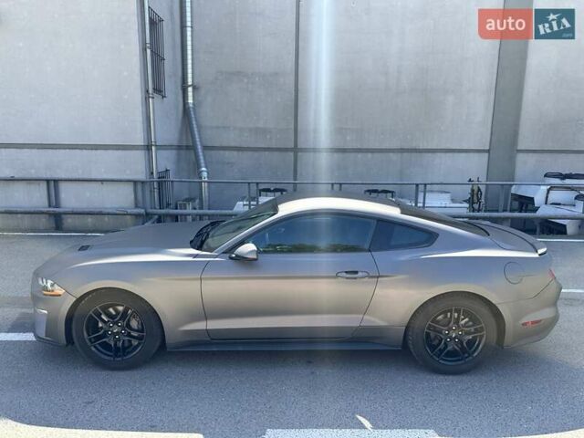 Серый Форд Мустанг, объемом двигателя 4.95 л и пробегом 67 тыс. км за 27600 $, фото 4 на Automoto.ua