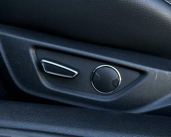 Серый Форд Мустанг, объемом двигателя 2.26 л и пробегом 27 тыс. км за 19100 $, фото 32 на Automoto.ua