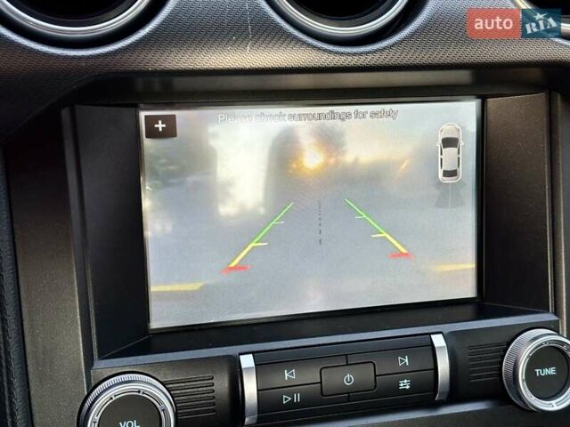 Серый Форд Мустанг, объемом двигателя 2.26 л и пробегом 107 тыс. км за 18000 $, фото 13 на Automoto.ua