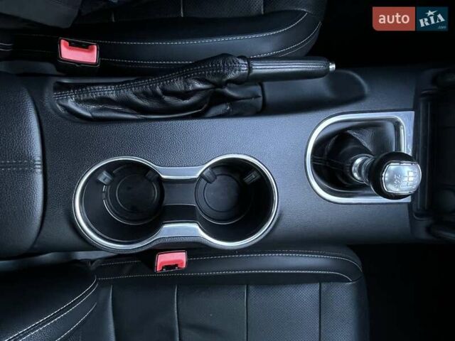 Серый Форд Мустанг, объемом двигателя 2.26 л и пробегом 27 тыс. км за 19100 $, фото 40 на Automoto.ua