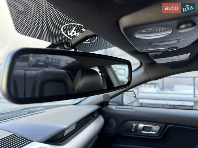 Серый Форд Мустанг, объемом двигателя 4.95 л и пробегом 67 тыс. км за 27600 $, фото 29 на Automoto.ua