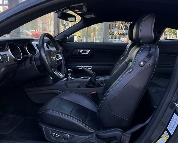 Серый Форд Мустанг, объемом двигателя 2.26 л и пробегом 27 тыс. км за 19100 $, фото 17 на Automoto.ua