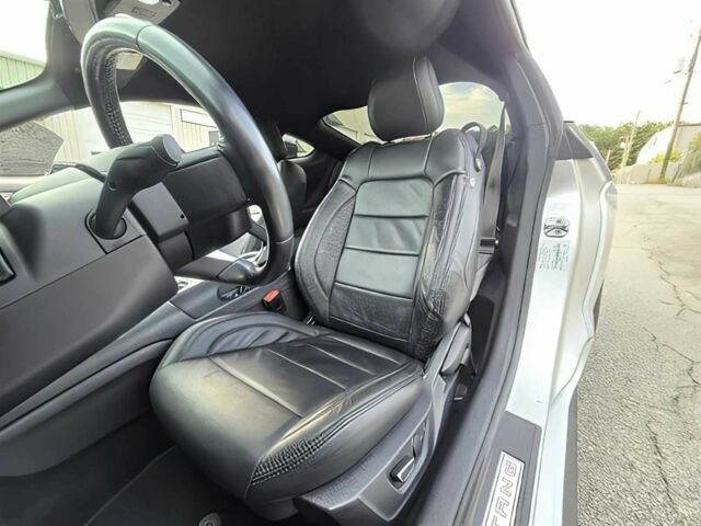 Серый Форд Мустанг, объемом двигателя 5 л и пробегом 46 тыс. км за 18900 $, фото 7 на Automoto.ua