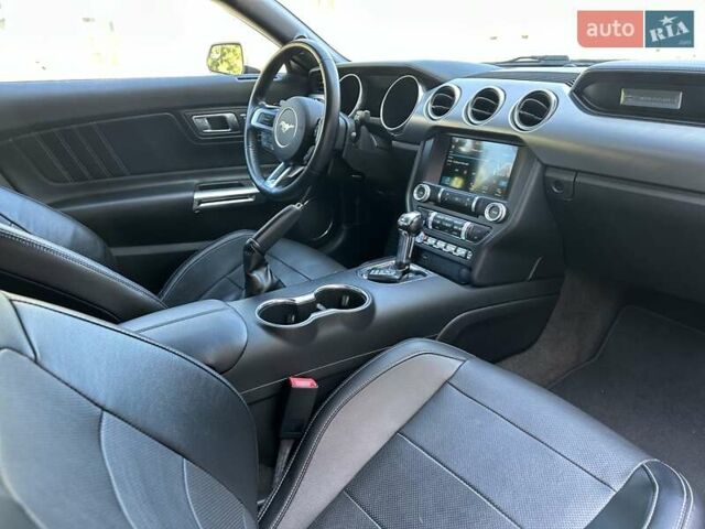 Серый Форд Мустанг, объемом двигателя 4.95 л и пробегом 67 тыс. км за 27600 $, фото 21 на Automoto.ua