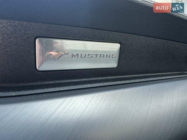 Серый Форд Мустанг, объемом двигателя 4.95 л и пробегом 67 тыс. км за 27600 $, фото 18 на Automoto.ua