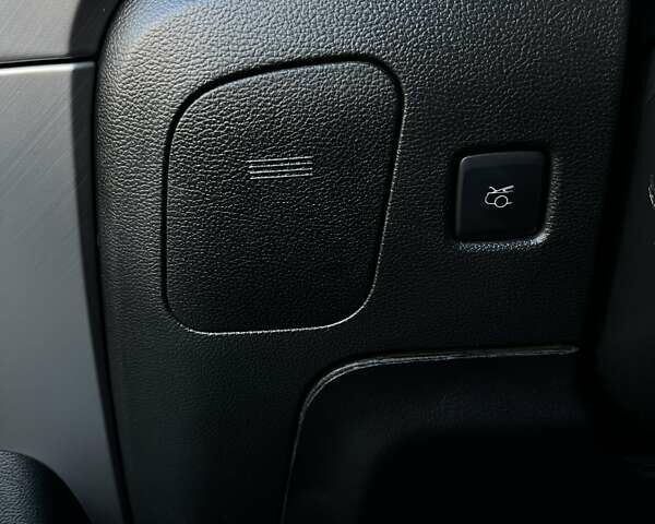 Серый Форд Мустанг, объемом двигателя 2.26 л и пробегом 27 тыс. км за 19100 $, фото 31 на Automoto.ua