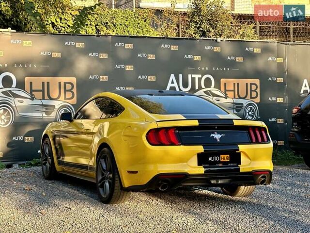 Серый Форд Мустанг, объемом двигателя 2.26 л и пробегом 107 тыс. км за 18000 $, фото 3 на Automoto.ua