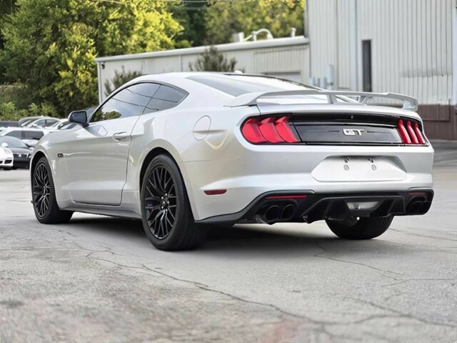 Серый Форд Мустанг, объемом двигателя 5 л и пробегом 46 тыс. км за 18900 $, фото 6 на Automoto.ua