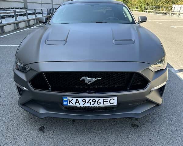 Серый Форд Мустанг, объемом двигателя 4.95 л и пробегом 67 тыс. км за 27600 $, фото 6 на Automoto.ua
