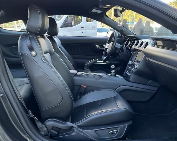 Серый Форд Мустанг, объемом двигателя 2.26 л и пробегом 27 тыс. км за 19100 $, фото 23 на Automoto.ua