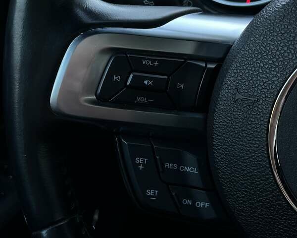 Серый Форд Мустанг, объемом двигателя 2.26 л и пробегом 27 тыс. км за 19100 $, фото 36 на Automoto.ua