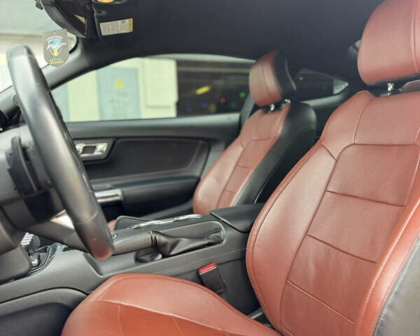 Серый Форд Мустанг, объемом двигателя 4.95 л и пробегом 74 тыс. км за 29000 $, фото 6 на Automoto.ua