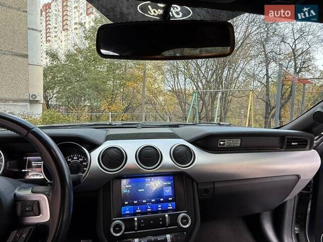 Серый Форд Мустанг, объемом двигателя 2.26 л и пробегом 85 тыс. км за 21500 $, фото 13 на Automoto.ua