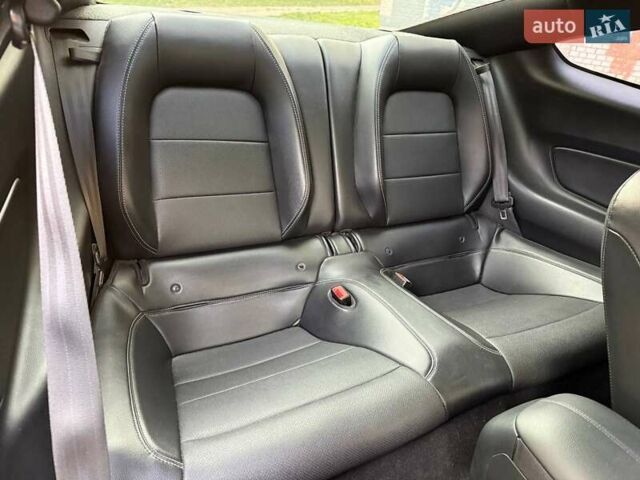 Серый Форд Мустанг, объемом двигателя 2.26 л и пробегом 85 тыс. км за 21500 $, фото 20 на Automoto.ua