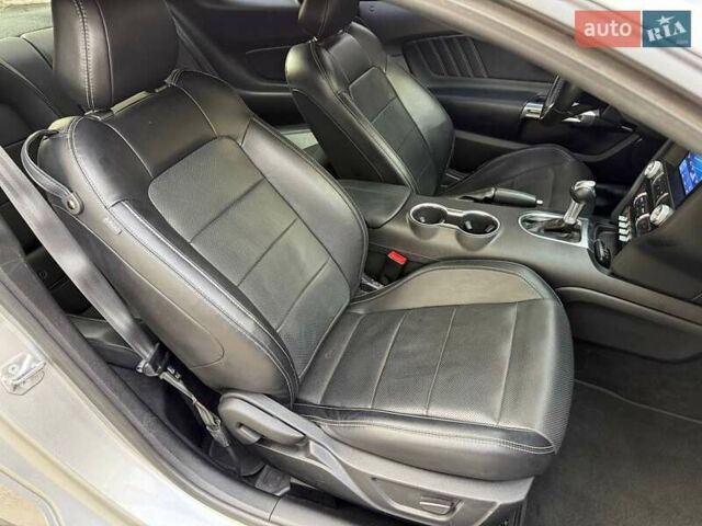 Серый Форд Мустанг, объемом двигателя 2.26 л и пробегом 85 тыс. км за 21500 $, фото 22 на Automoto.ua