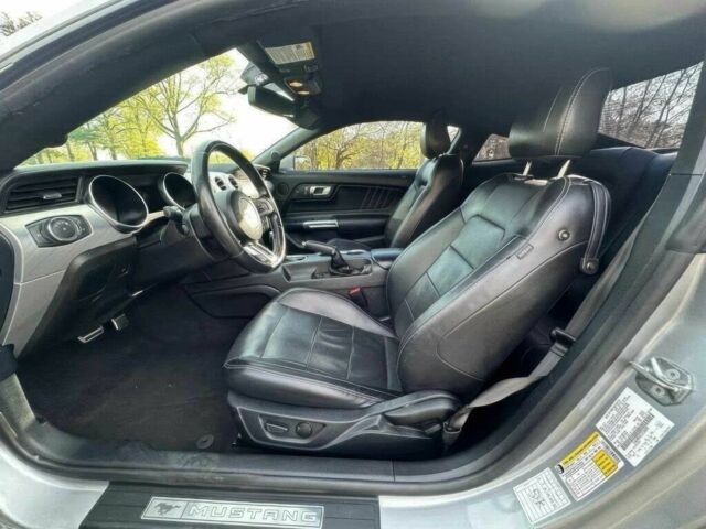 Сірий Форд Мустанг, об'ємом двигуна 2.3 л та пробігом 67 тис. км за 8000 $, фото 9 на Automoto.ua