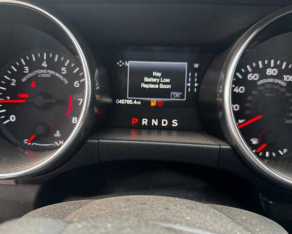 Серый Форд Мустанг, объемом двигателя 2.3 л и пробегом 69 тыс. км за 13800 $, фото 4 на Automoto.ua