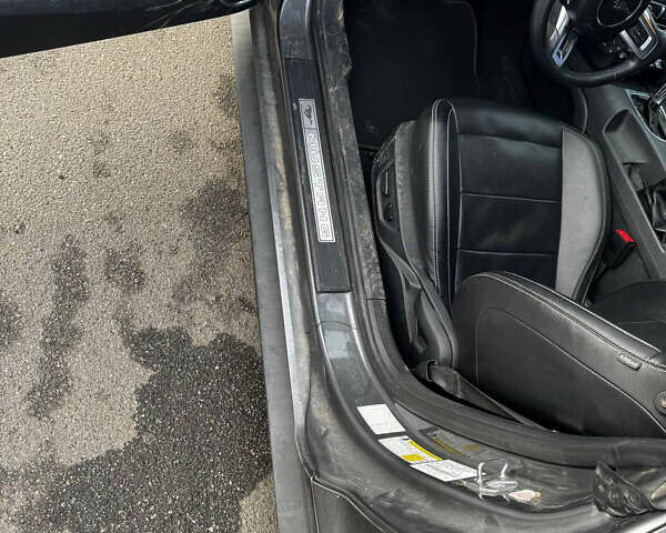 Серый Форд Мустанг, объемом двигателя 2.3 л и пробегом 69 тыс. км за 13800 $, фото 7 на Automoto.ua