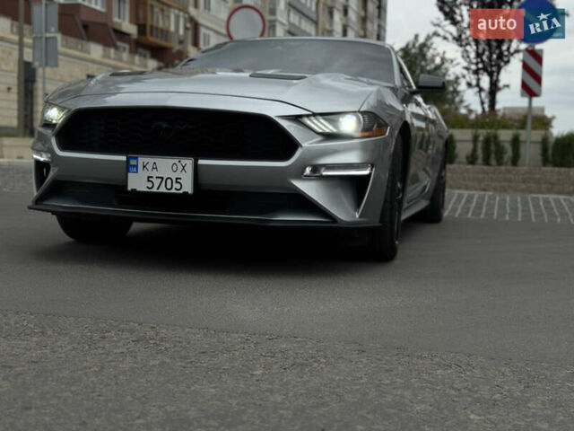 Серый Форд Мустанг, объемом двигателя 2.3 л и пробегом 57 тыс. км за 28200 $, фото 12 на Automoto.ua
